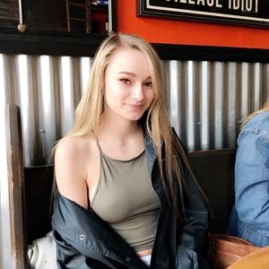 Meet your Posher, Kaitlynn